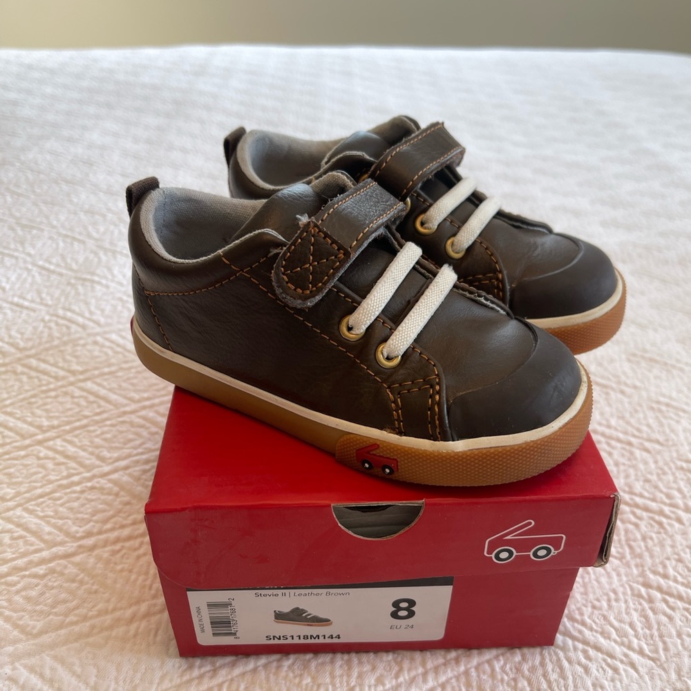 Like New See Kai Run Stevie II Toddler boys shoes, size 9. Excellent condition.
